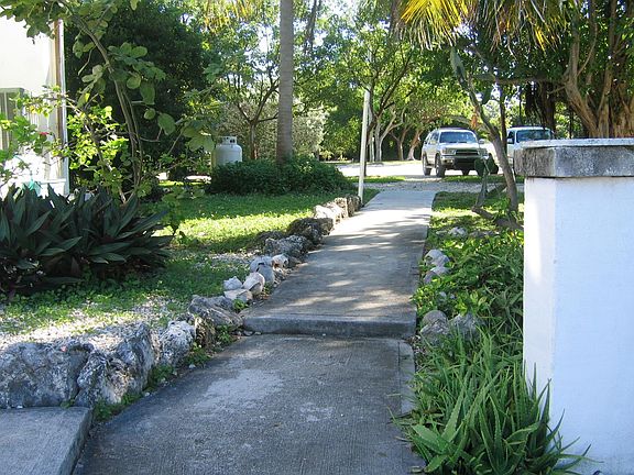 5th image of 4800 Overseas Hwy APT 10