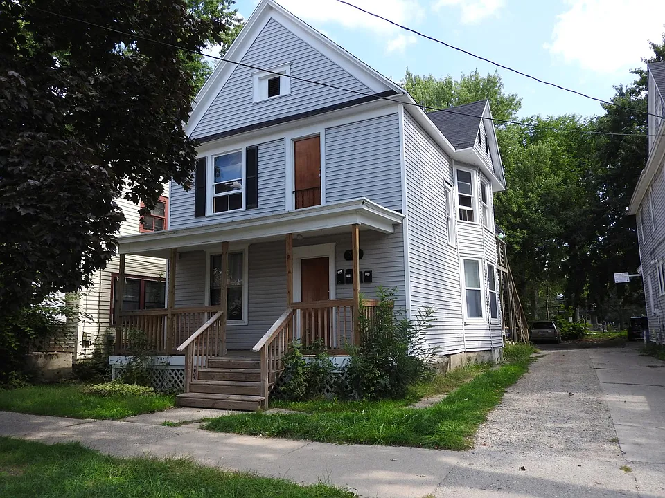 310 Gold Ave NW