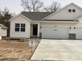 12352 Hawley Dr, Grand Haven, MI 49417