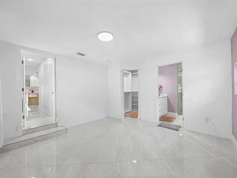 1100 Buchanan St — Photo 28