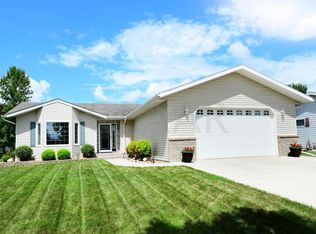 1811 10th St SE, East Grand Forks, MN 56721