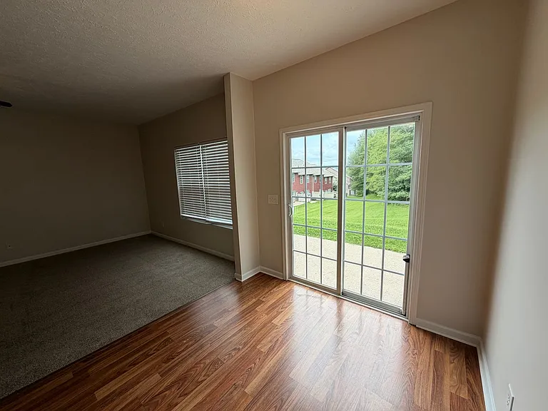 8115 Valley Oak Dr — Photo 8