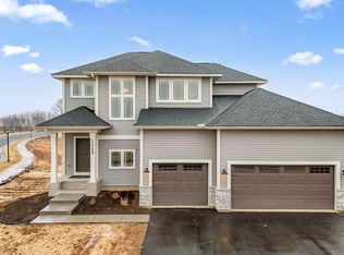 11728 35th St N, Lake Elmo, MN 55042