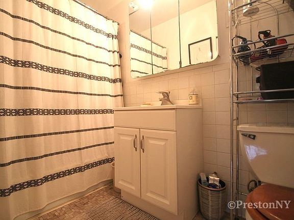 3rd image of 1315 1st Ave APT 4B
