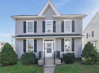 32 Maple St, Milford, NJ 08848