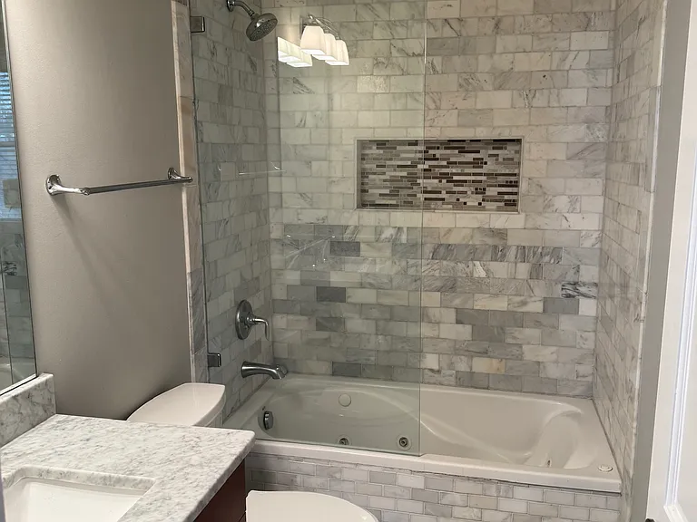 259 14th St NE #204 — Photo 20