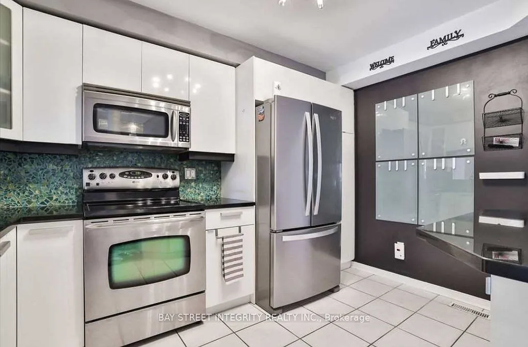 3 bed, $3,500 — Photo 4