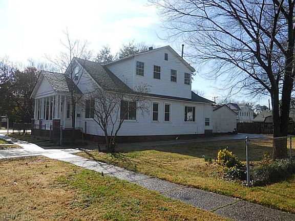 3rd image of 1816 Richmond Ave