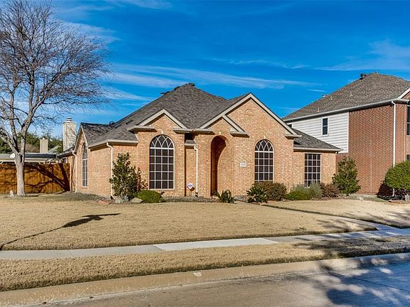 2nd image of 2521 Cimmaron Dr