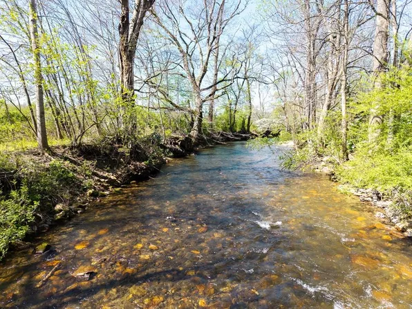 9 Tusquittee Creek Ln, Hayesville, NC 28904