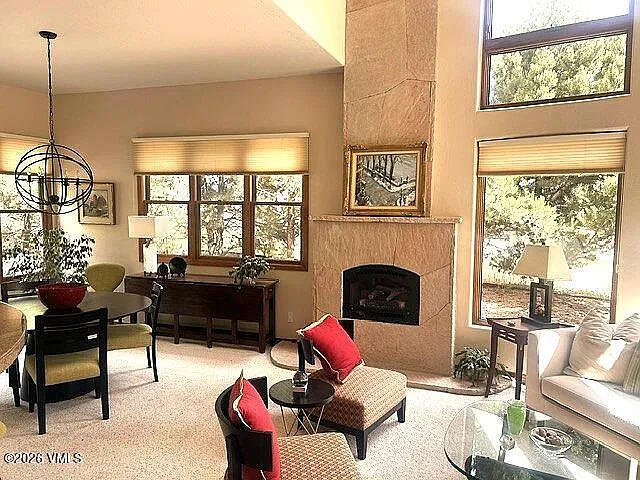 2 bed, 2.5 bath, 1985 sqft, $5,800 — Photo 2
