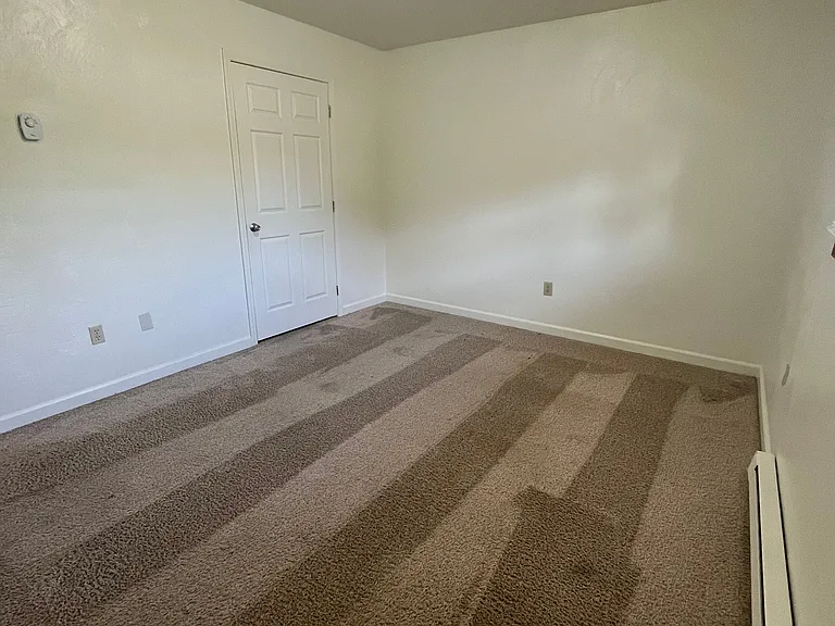 Apartment Heights — Photo 18