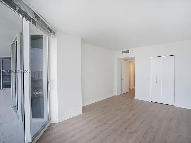 21205 Yacht Club Dr #2604 — Photo 17