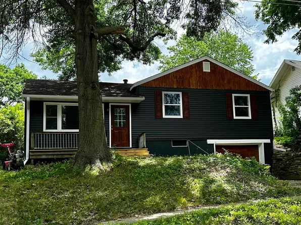 606 N 3rd St, Oskaloosa, IA 52577
