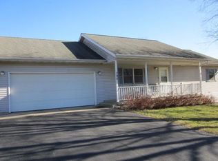 798 Gainsboro Rd, Davis, IL 61019