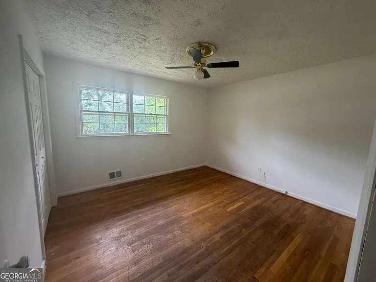 322 West Ave — Photo 8