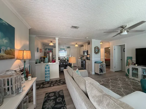 120 Holland St, Ellenton, FL 34222