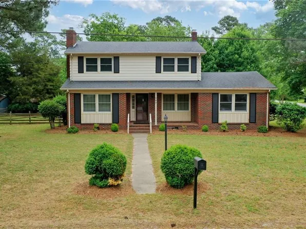 209 Ridgeland Dr, Smithfield, VA 23430