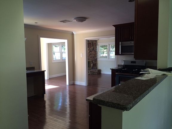 3rd image of 1316 Anchor Ave
