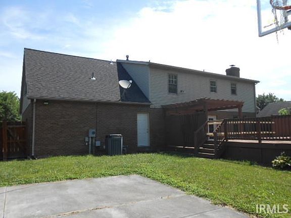 3rd image of 333 Belmont Dr
