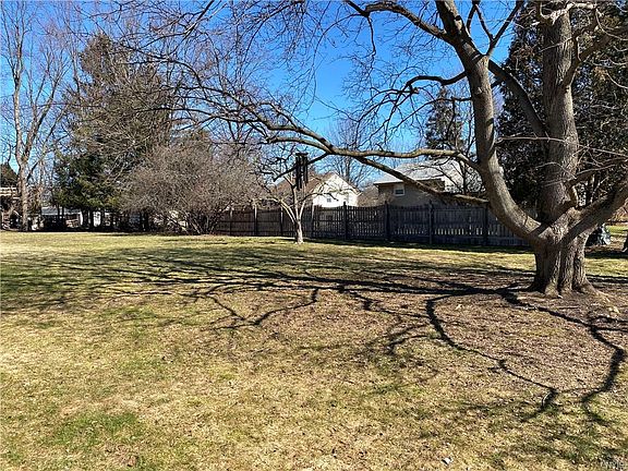 2nd image of 218 Palmer Dr