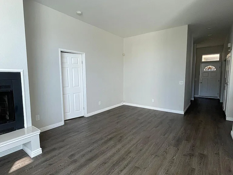 270 Dahlia Ave #10 — Photo 12
