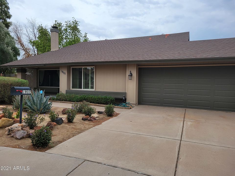 1st image of 1907 S Henkel Cir