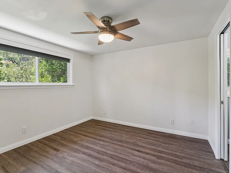 27622 W Shore Rd — Photo 10