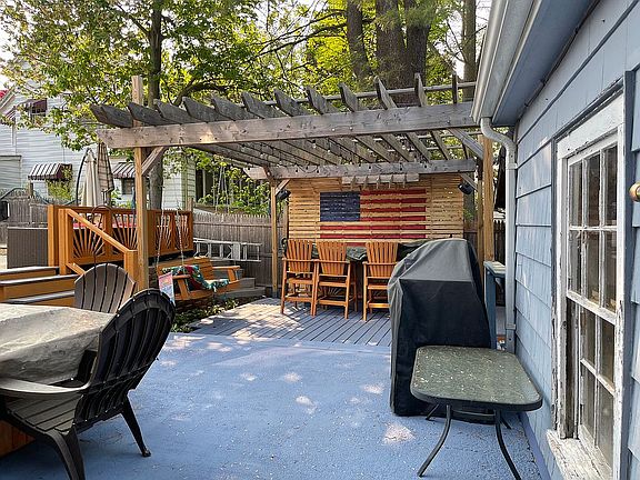 Lower patio and bar pergola