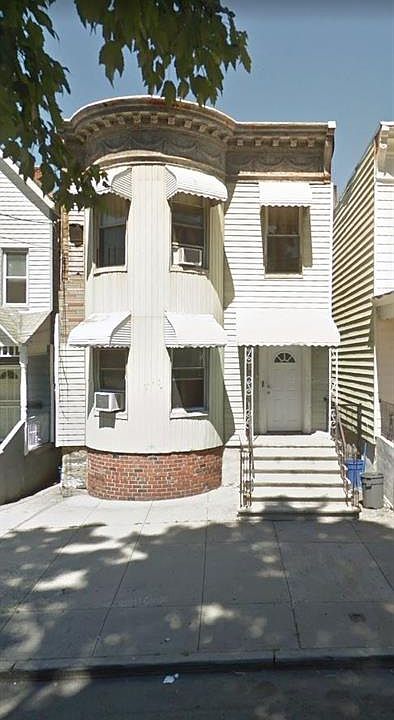 2nd image of 3743 Olinville Ave