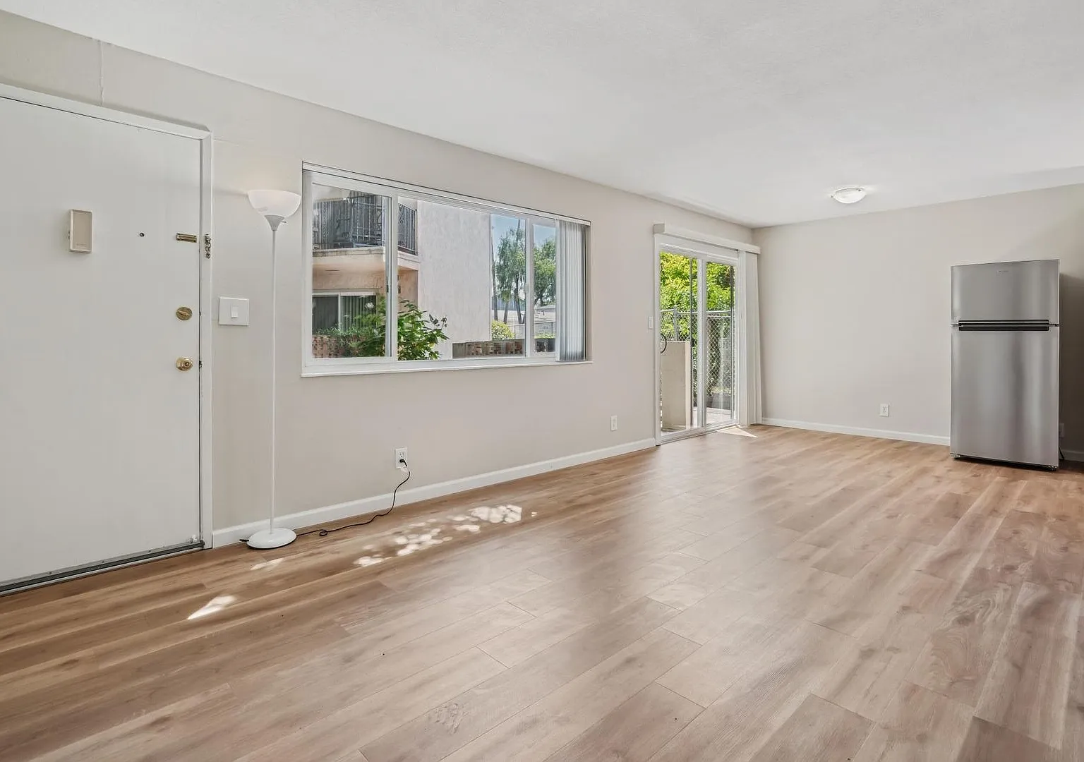 Bellflower Apartments — Photo 3