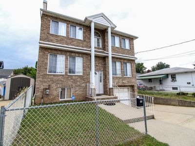 12 Brabant St, Staten Island, NY, 10303