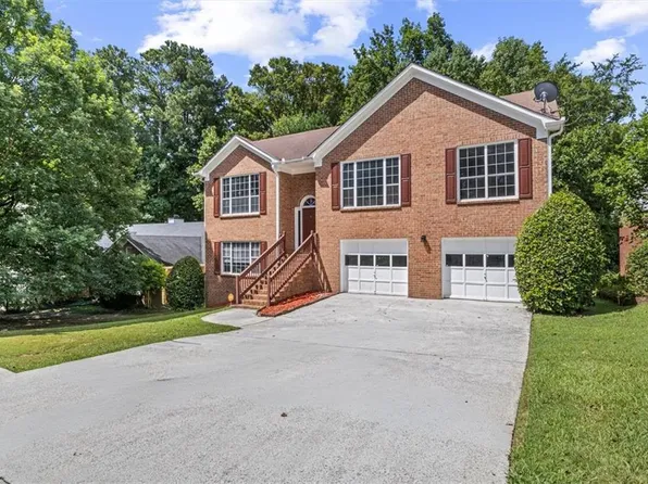 1880 Racquet Club Cir, Lawrenceville, GA 30043