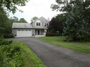 15 Deborah Dr, Westhampton Beach, NY