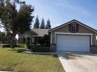 1596 Coventry Ave, Clovis, CA 93611