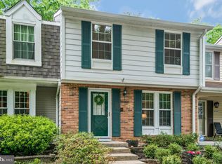 9060 Tiffany Park Ct, Springfield, VA 22152