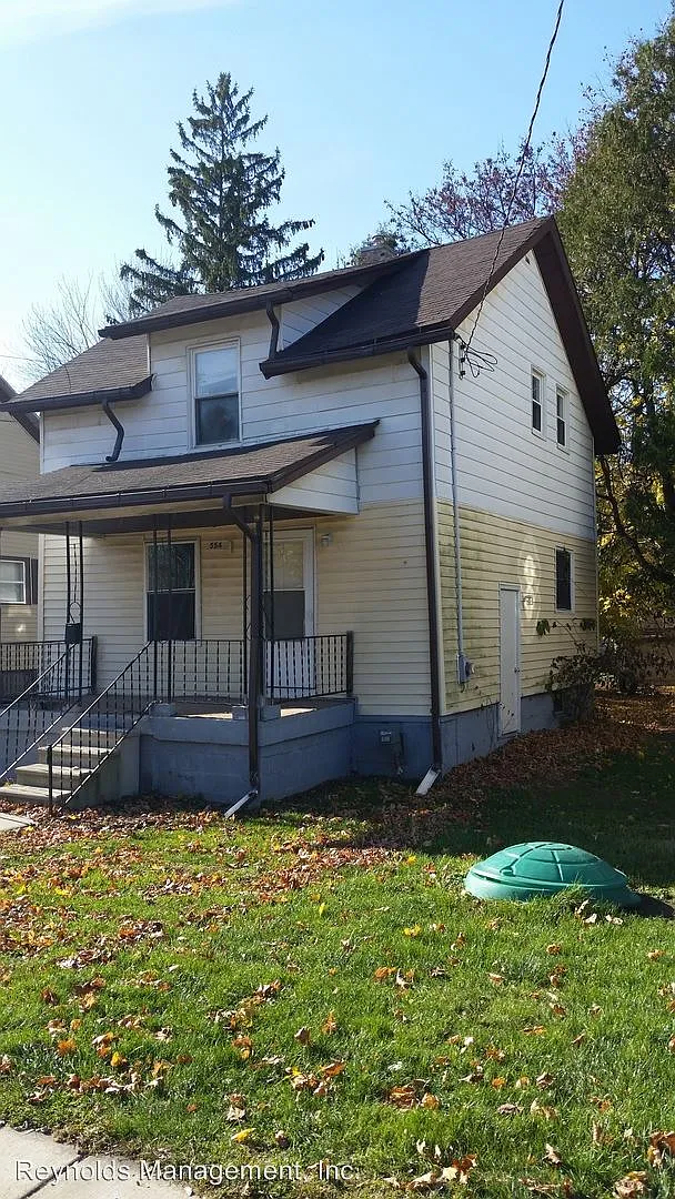 554 N Elm Ave photo 1