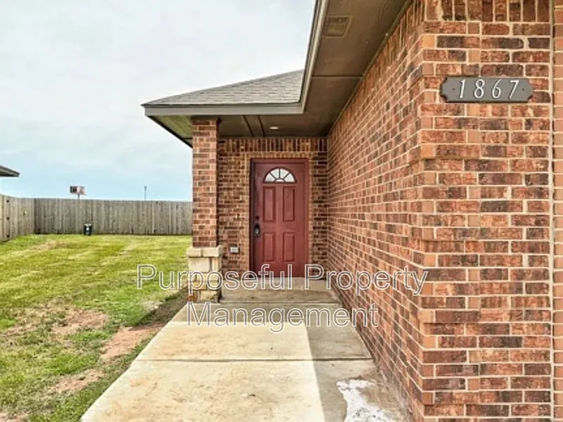 3 bed, 2.0 bath, 1250 sqft, $1,350 — Photo 3