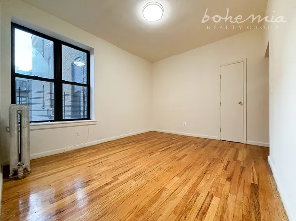 678 Academy Street image 1 of 4