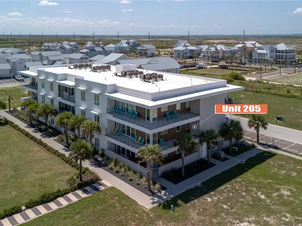 630 Center Sq W #205, Port Aransas, TX 78373