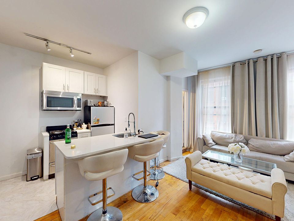 1st image of 165 Mulberry St APT 7