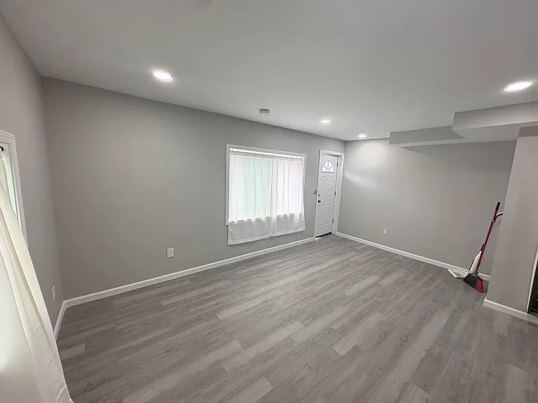 5054 Gratiot Ave #5 — Photo 3