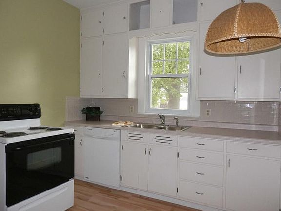 Very well maintained kitchen