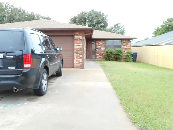 8409 Wakefield Ave, Oklahoma City, OK 73149