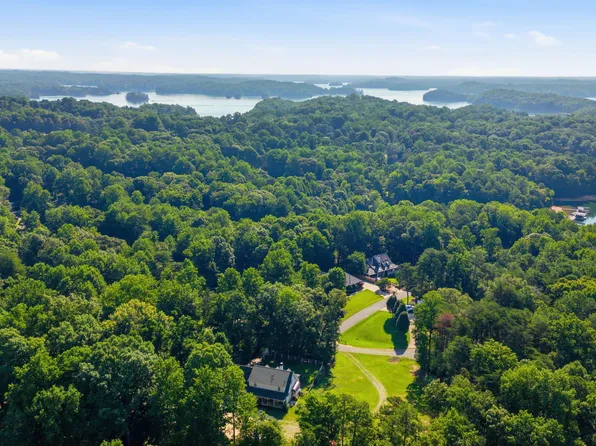 9600 Lakeside Way, Gainesville, GA 30506