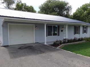 411 S Ridgeview Dr, Salem, IN 47167