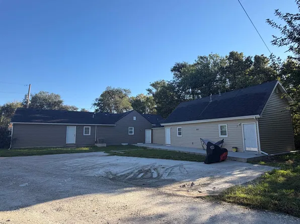 207 W 3rd St, Hays, KS 67601
