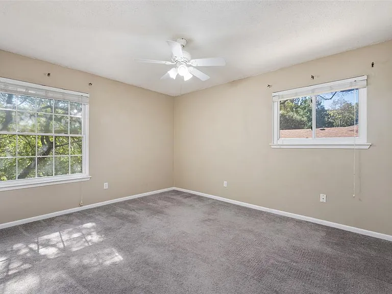 11918 Hornsby St — Photo 27