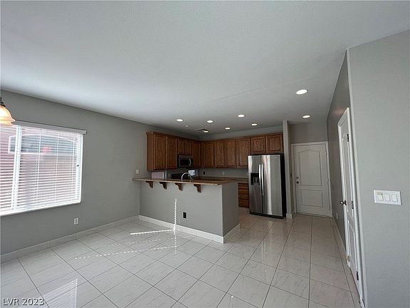 5th image of 8136 Satin Carnation Ln