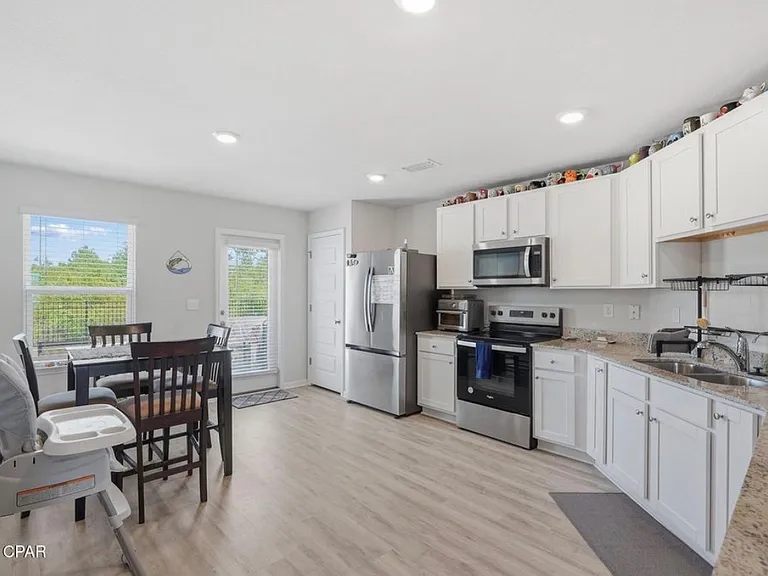 6662 Kettles St — Photo 4